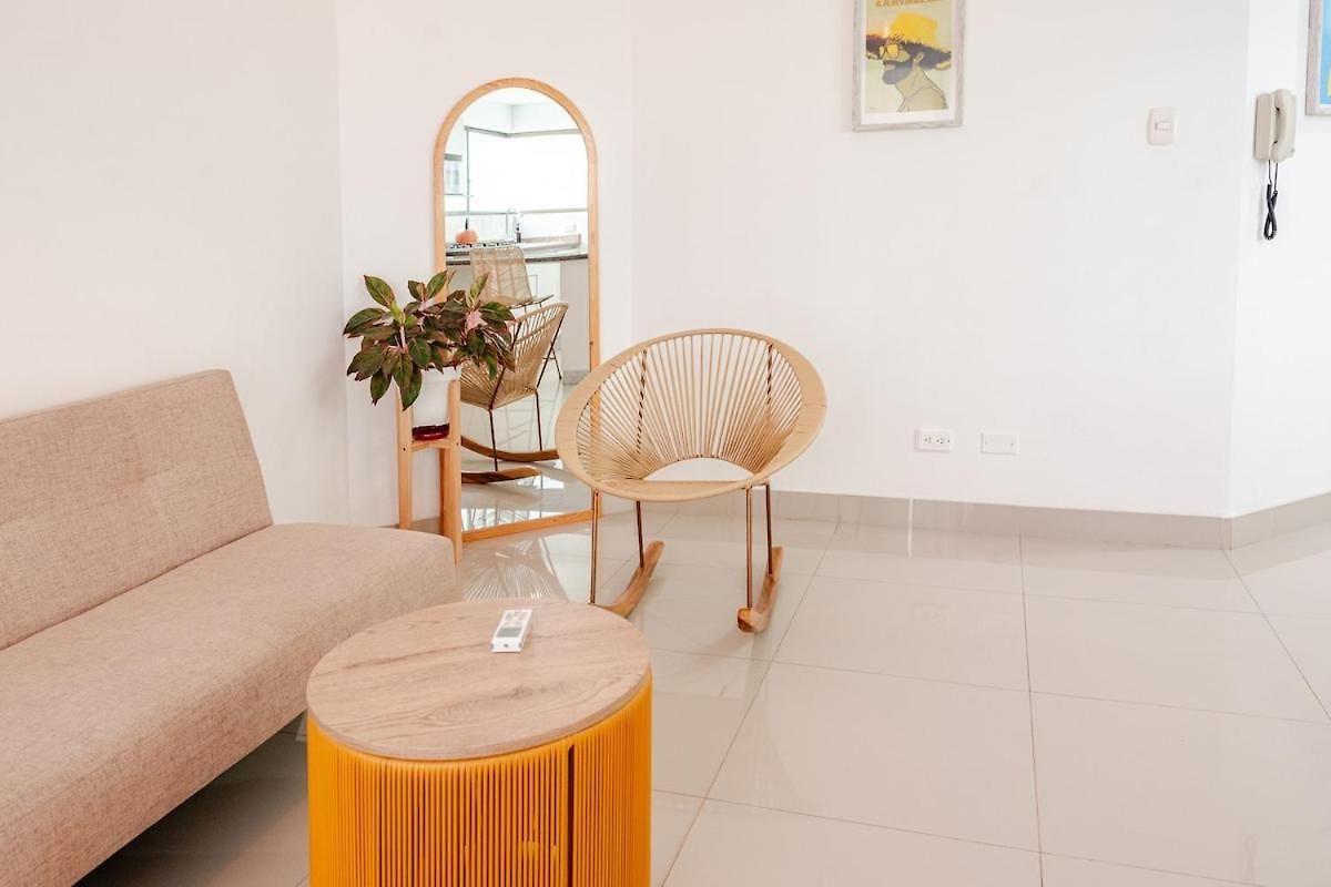 Vibes Rooftop Pool Access Fine Dining Shopping Couples Business Travelers Medical Guests Cartagena