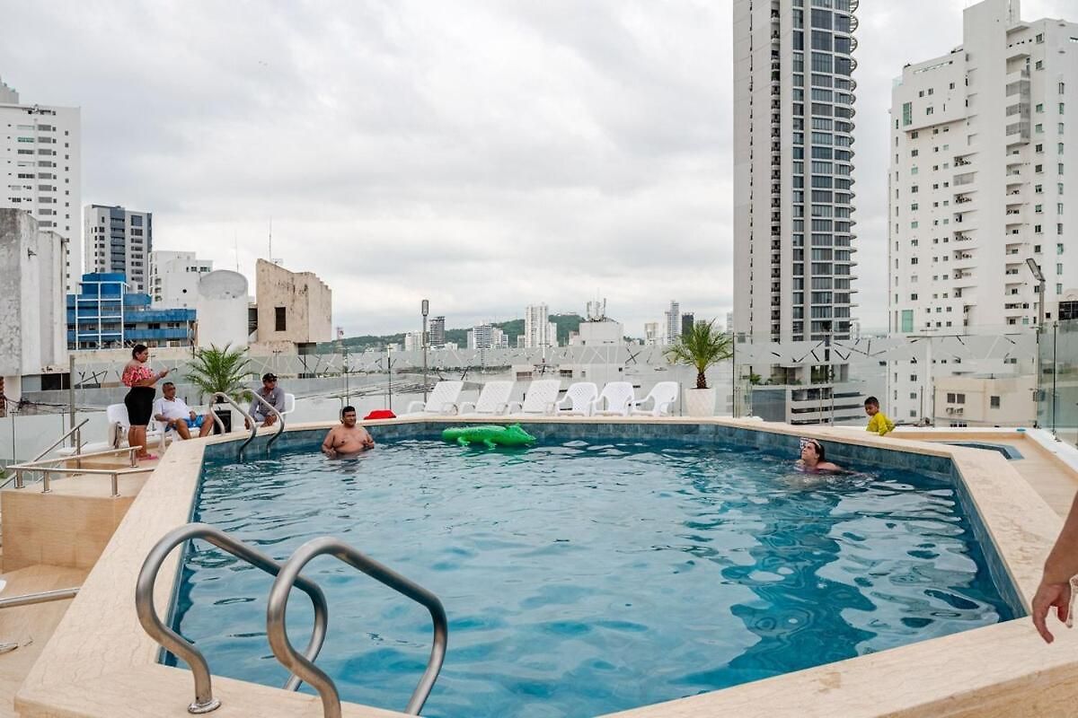 Vibes Rooftop Pool Access Fine Dining Shopping Couples Business Travelers Medical Guests Cartagena