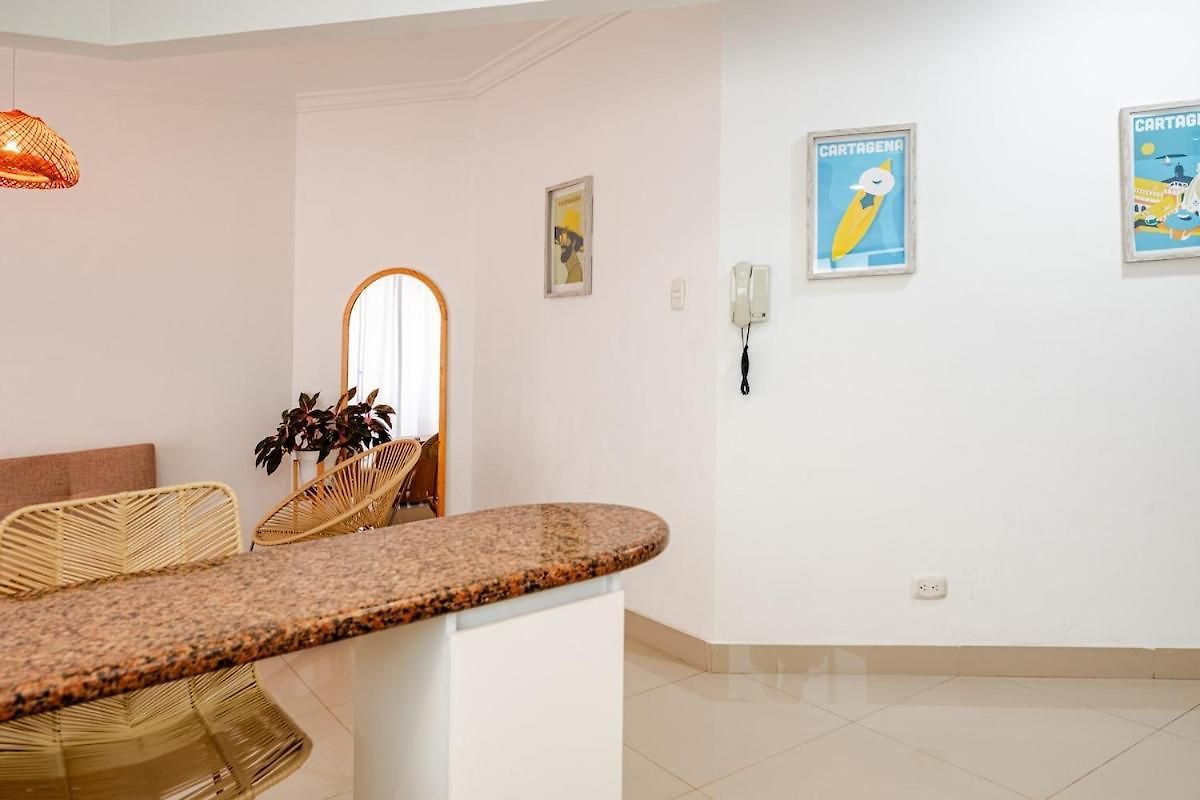 Vibes Rooftop Pool Access Fine Dining Shopping Couples Business Travelers Medical Guests * Cartagena