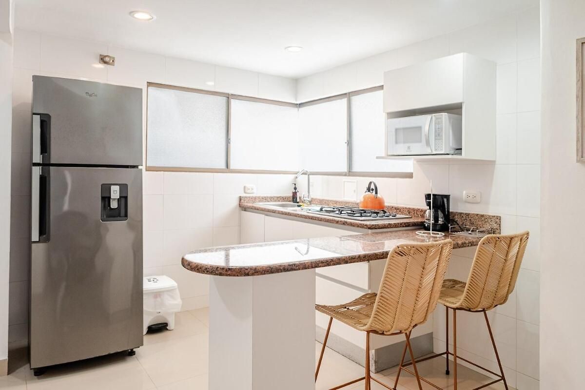 Apartamento Vibes Rooftop Pool Access Fine Dining Shopping Couples Business Travelers Medical Guests
