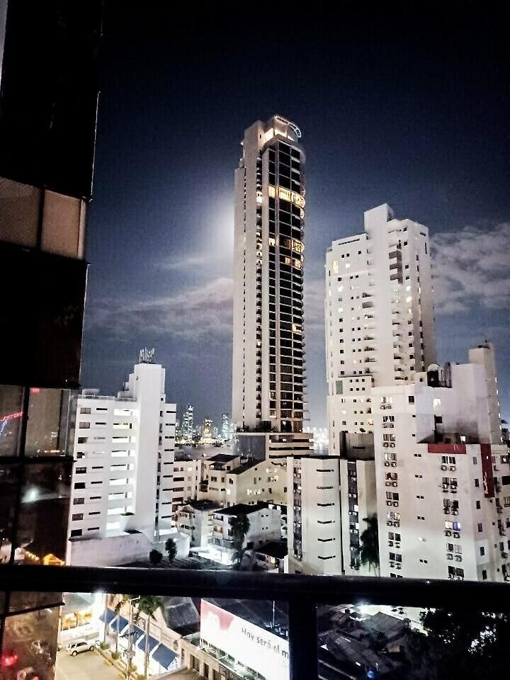 Vibes Rooftop Pool Access Fine Dining Shopping Couples Business Travelers Medical Guests Apartamento Cartagena