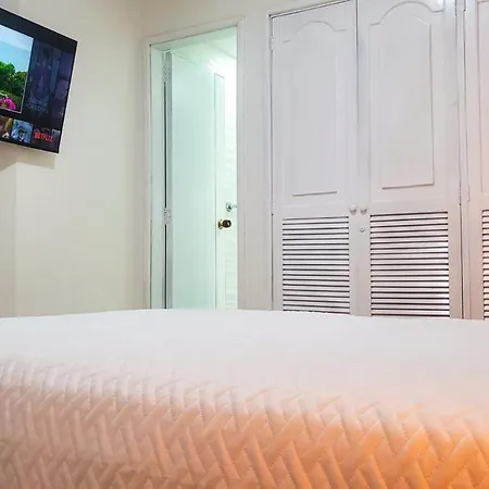 Beach Access Fine Dining Shopping Couples Business Travelers Medical Guests Apartamento Cartagena